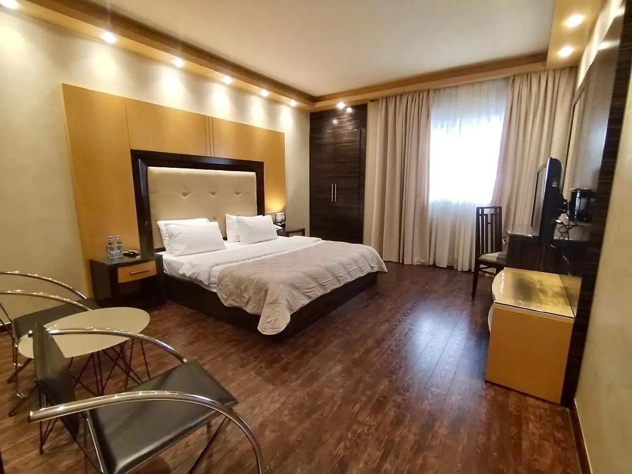 Lahoya Verdun Beirut 4*,