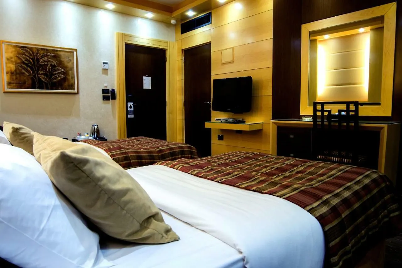 Lahoya Verdun Beirut 4*,